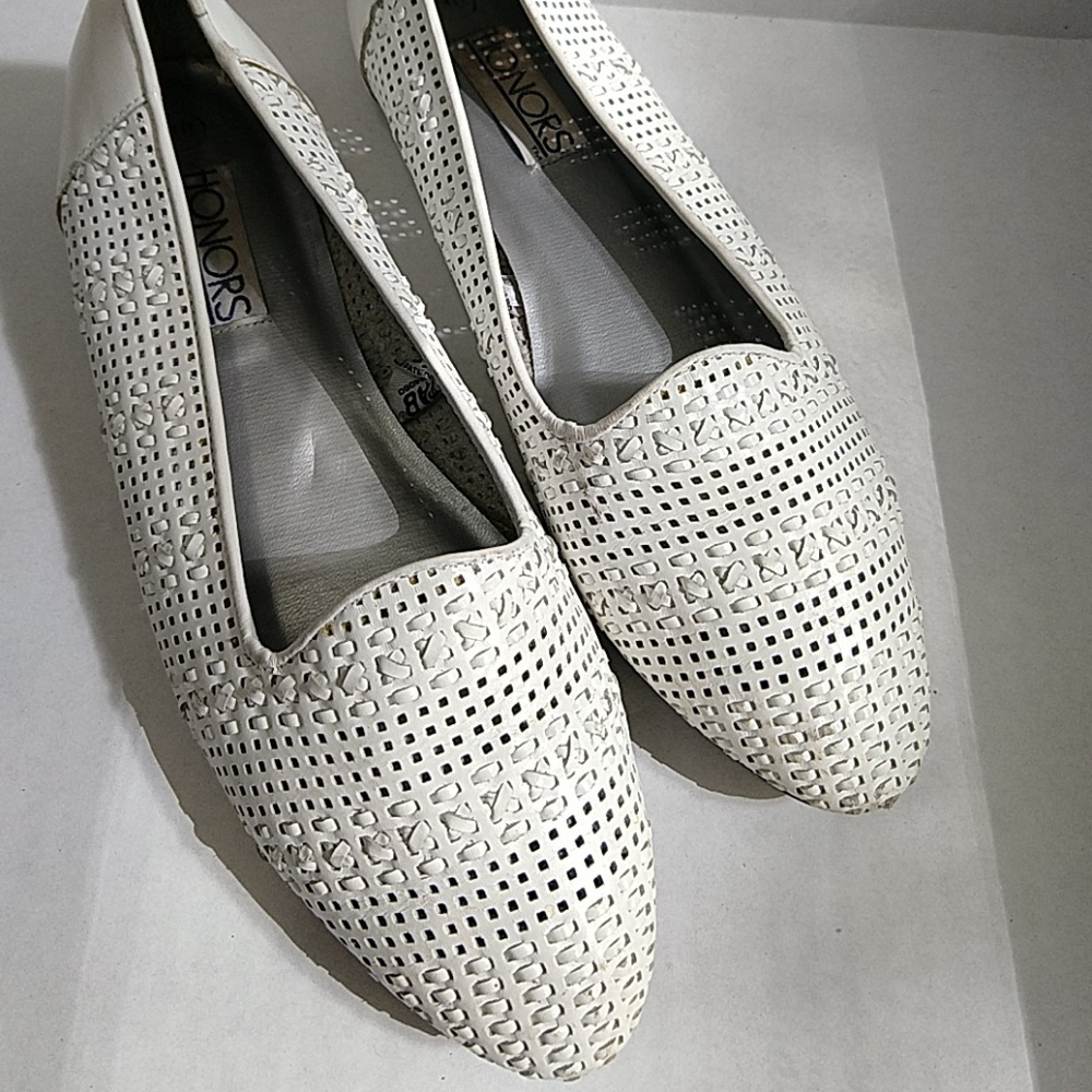 Vintage laser cut and woven leather flats